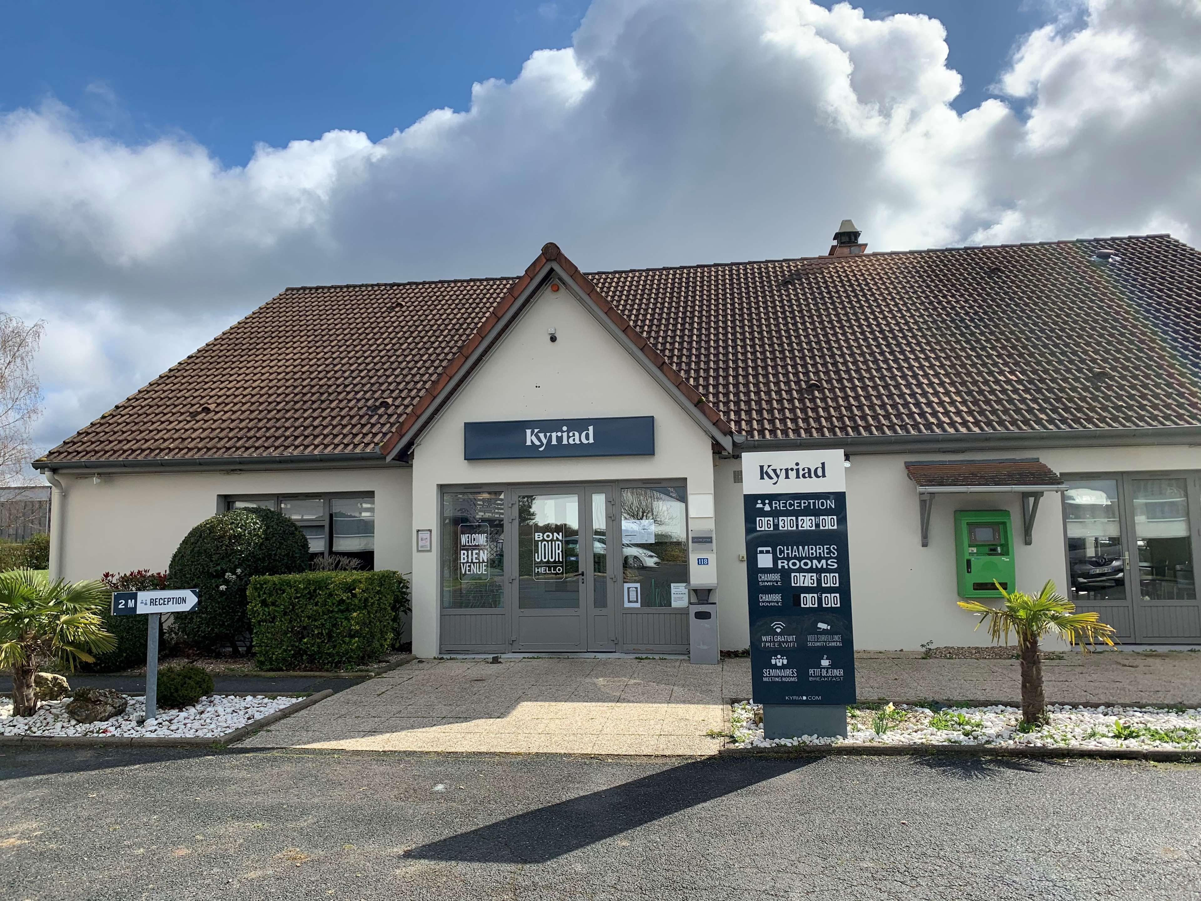 Kyriad Chateauroux - Saint-Maur Exterior photo