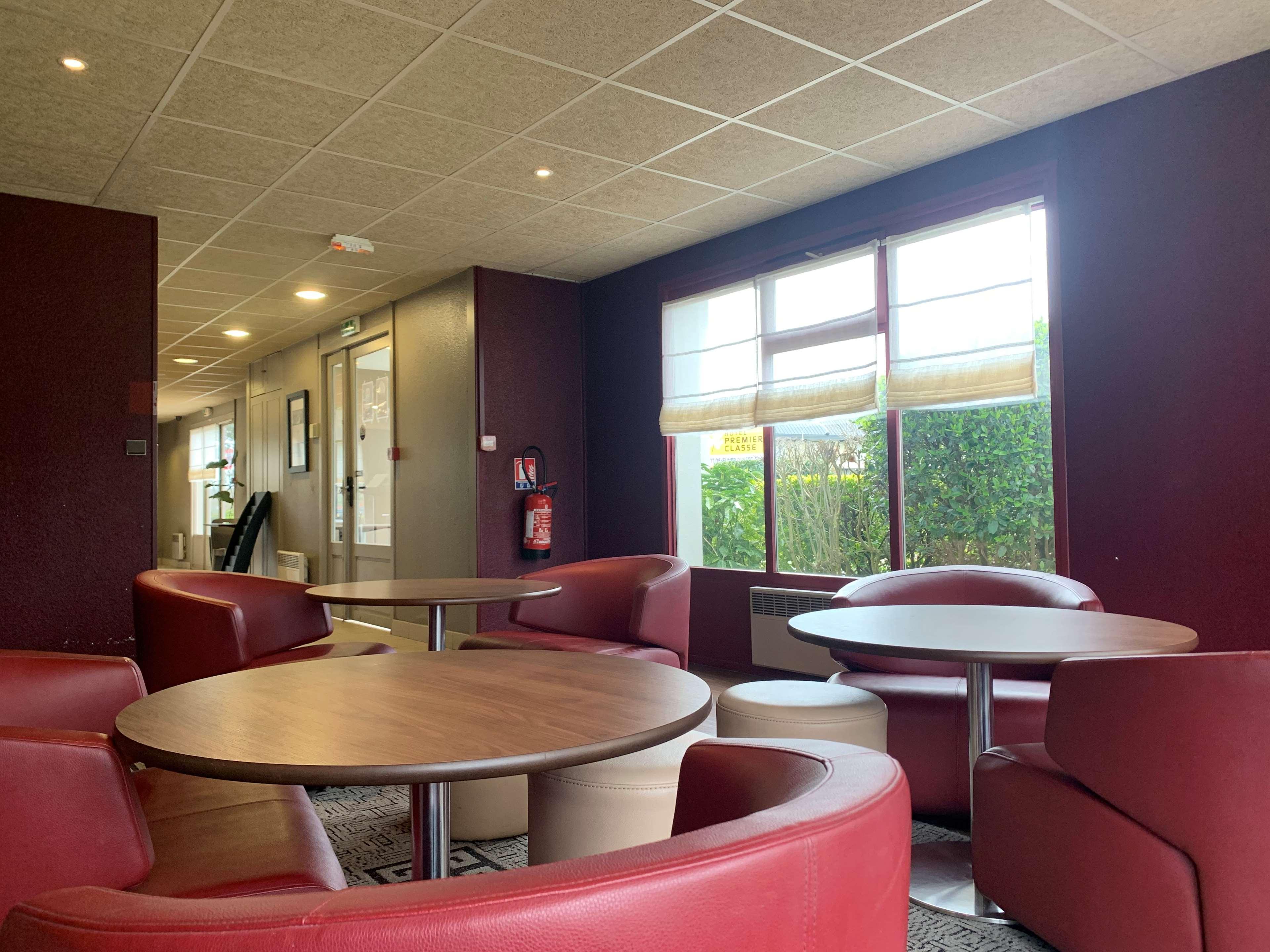 Kyriad Chateauroux - Saint-Maur Exterior photo