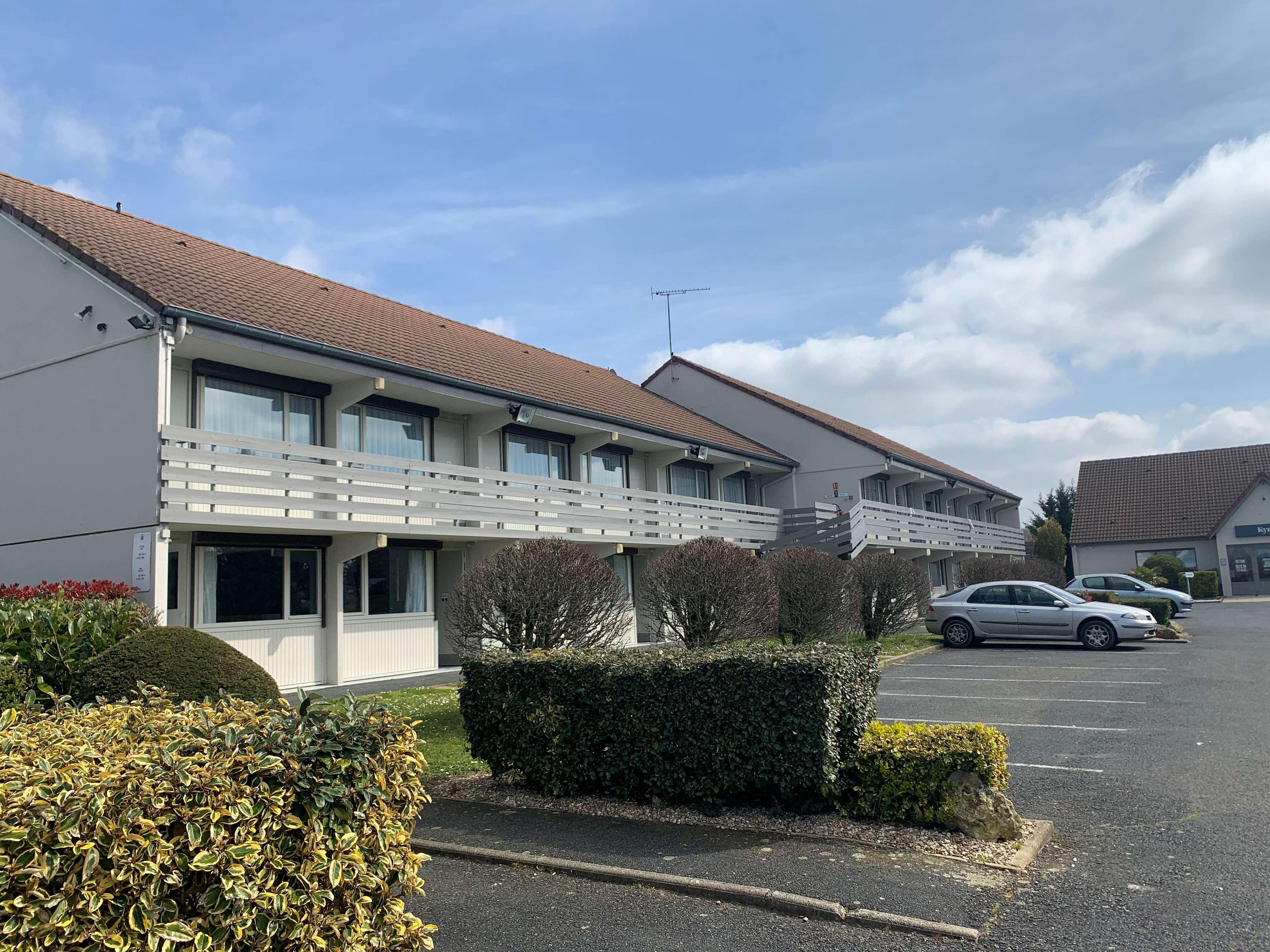Kyriad Chateauroux - Saint-Maur Exterior photo